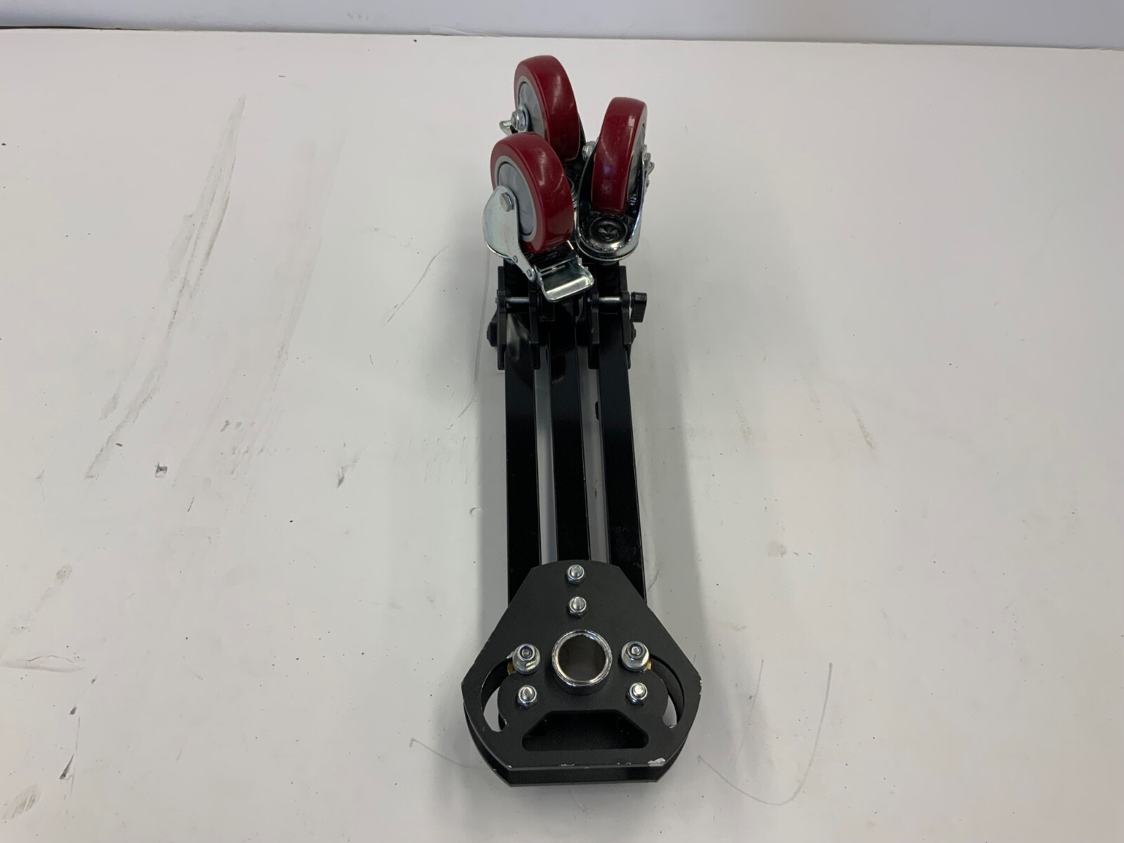 Rolling spreaders for tripod