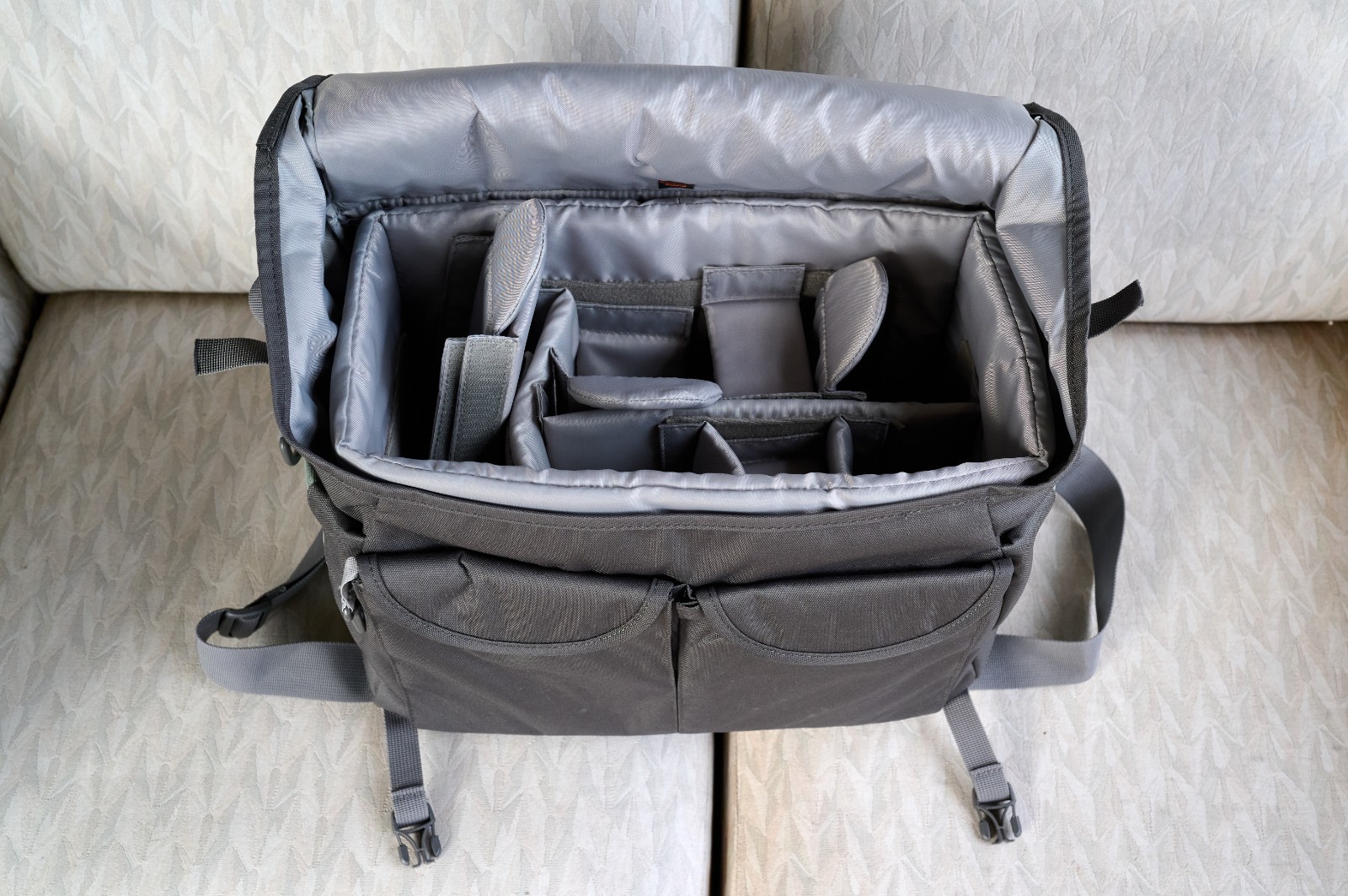 Lowepro Nova Sport 35L AW Camera Messenger Bag for photo gear, Gray, New