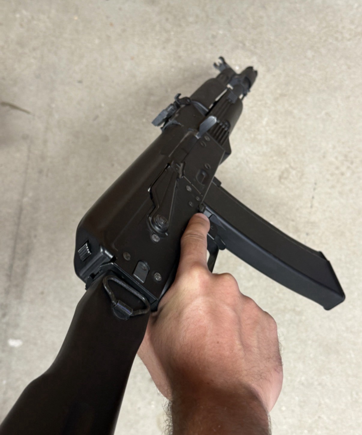 Airsoft Ak105 + 4 Mags + Battery - bundle! (Brand new!)