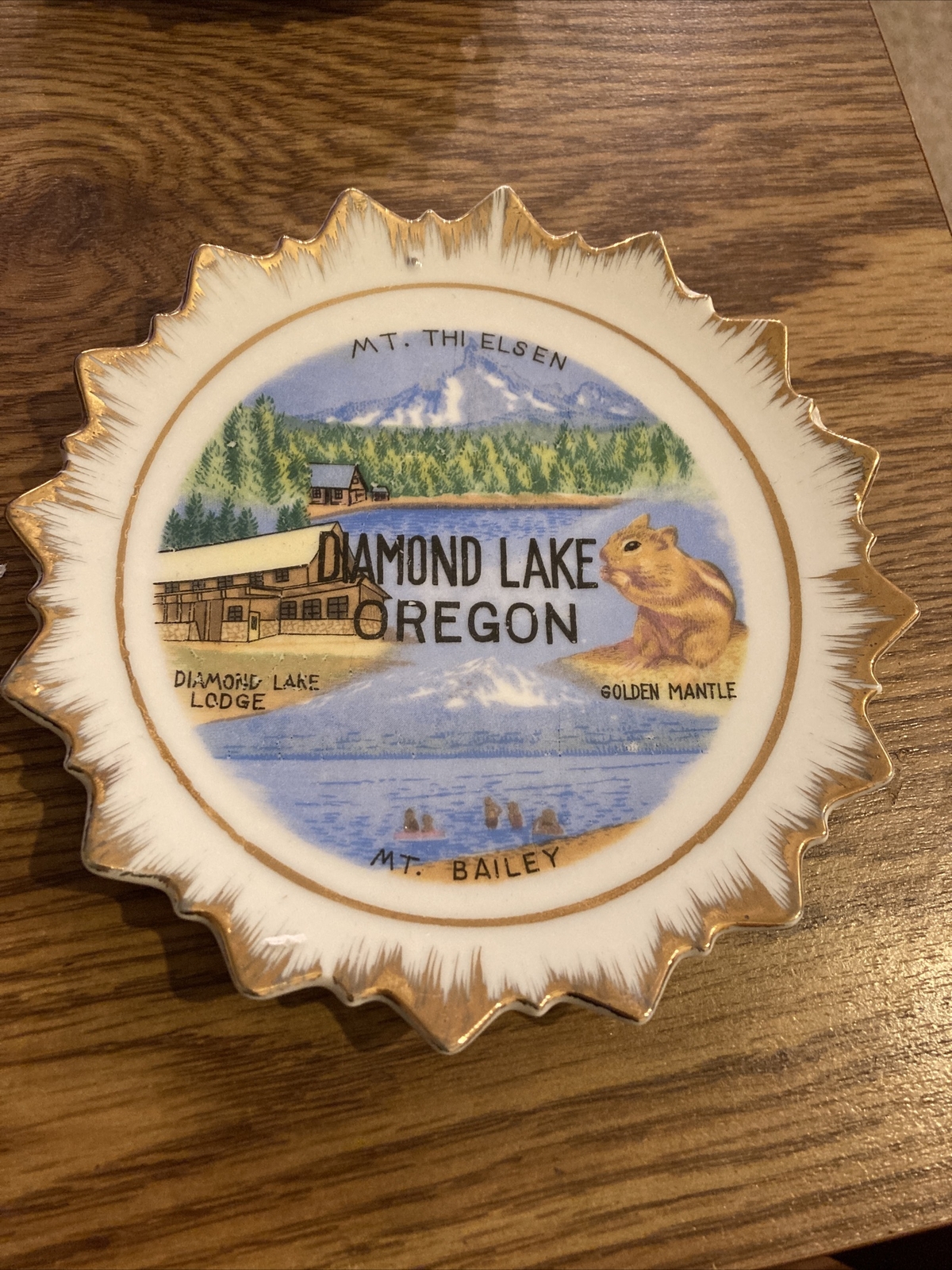 Vintage 6" Plate Souvenir of Diamond Lake, Scalloped Gilded Edges , Japan