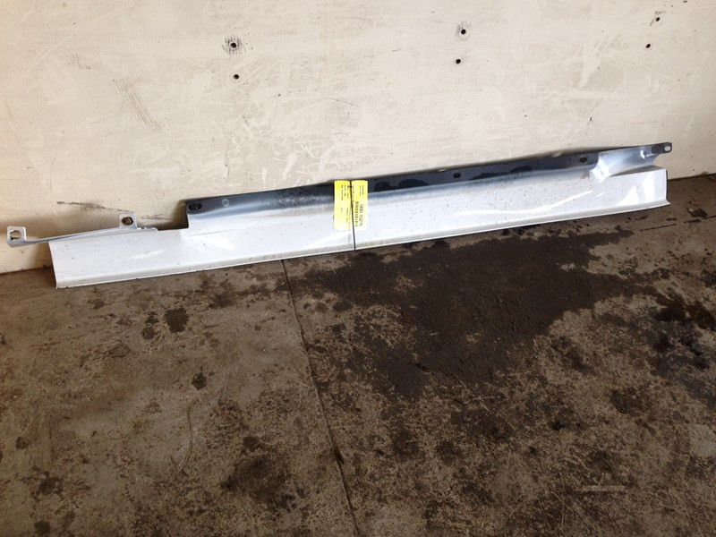 2007 Cab Exterior Trim Panel 63329 for Volvo VNL Gen 2 (785-10078)