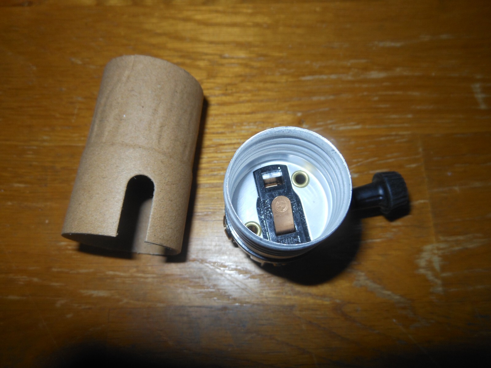 New 2 Circuit 3 Terminal Medium Base Lamp Socket By ADL Model D56