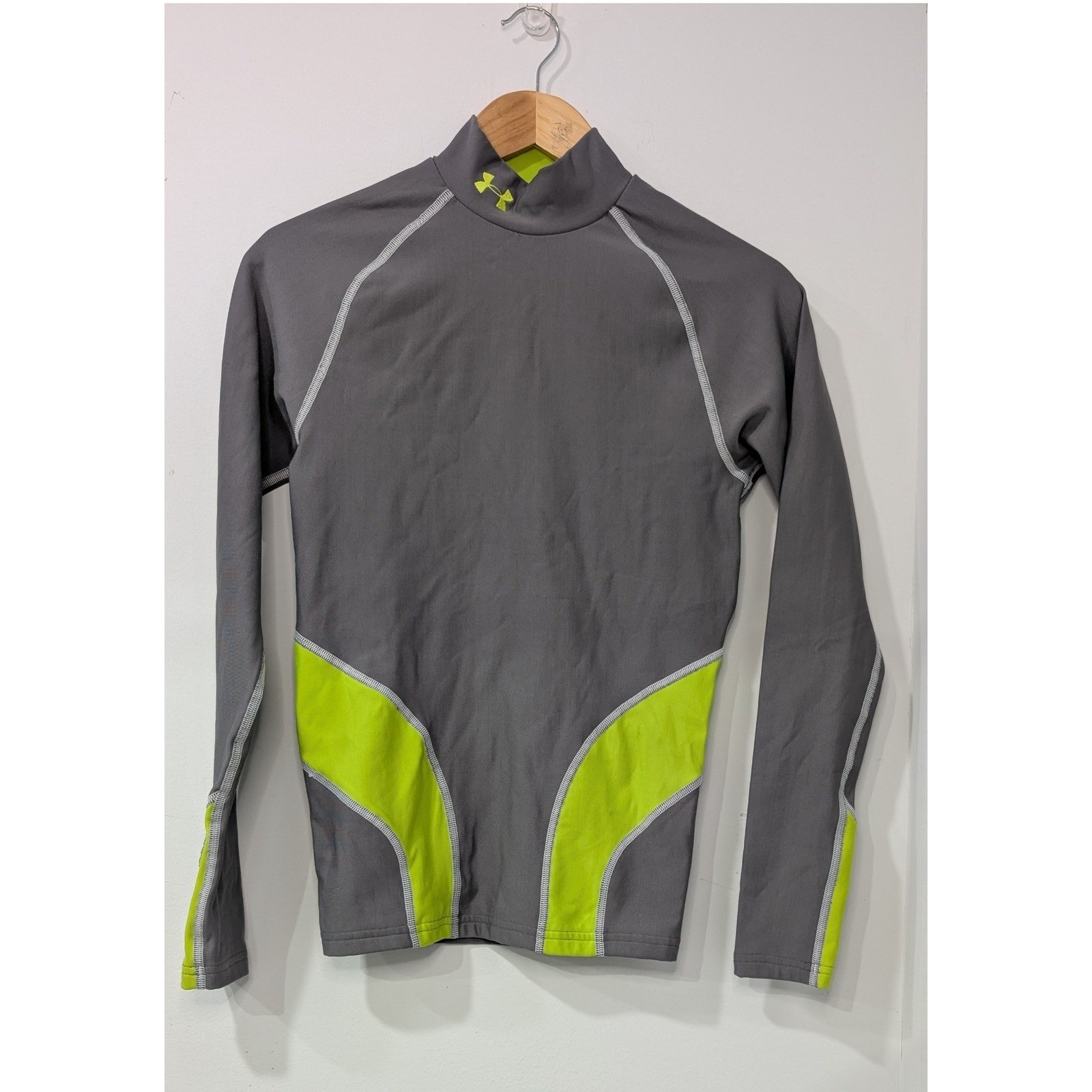 Under Armour Kids Compression Coldgear Long Sleeve Mock Neck Athletic Shirt YM
