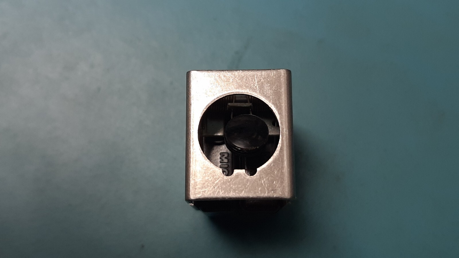2D139 MICRO SWITCH / HONEYWELL / PUSH BUTTON SWITCH