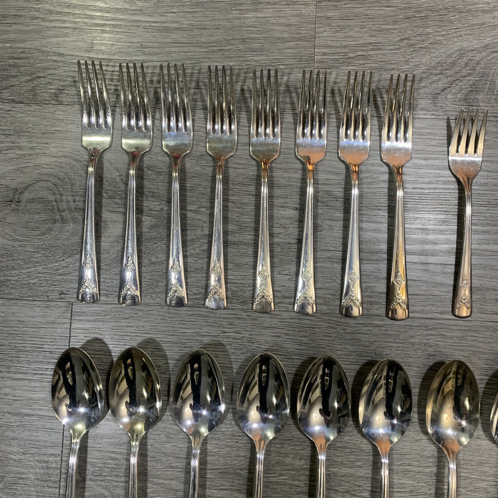 Vintage MINUET Silver Plate Flatware Set 42 Pieces (7 settings +)