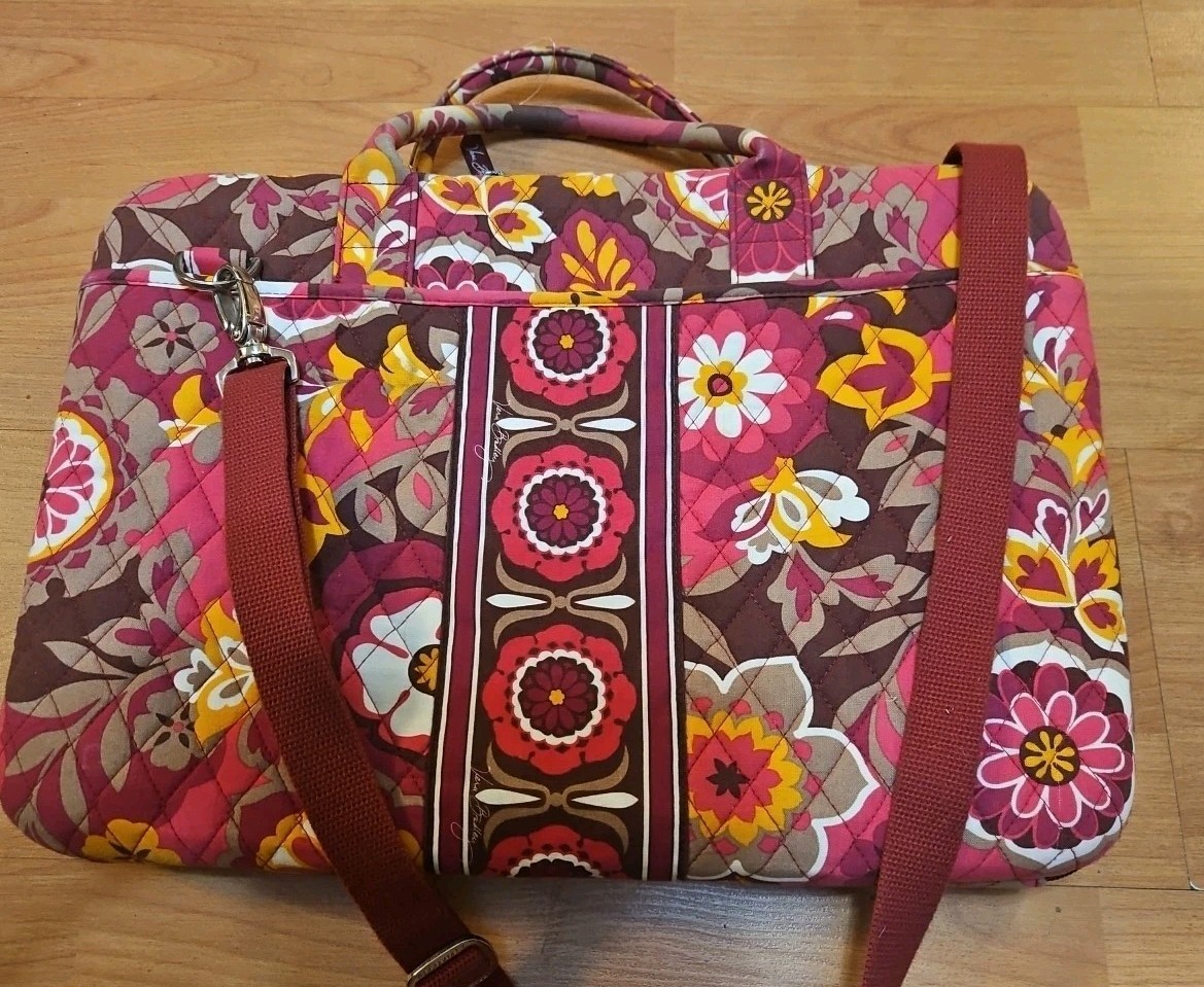 VERA BRADLEY LAPTOP ORGANIZER  PADDED  REMOVEABLE STRAP 17"×12"