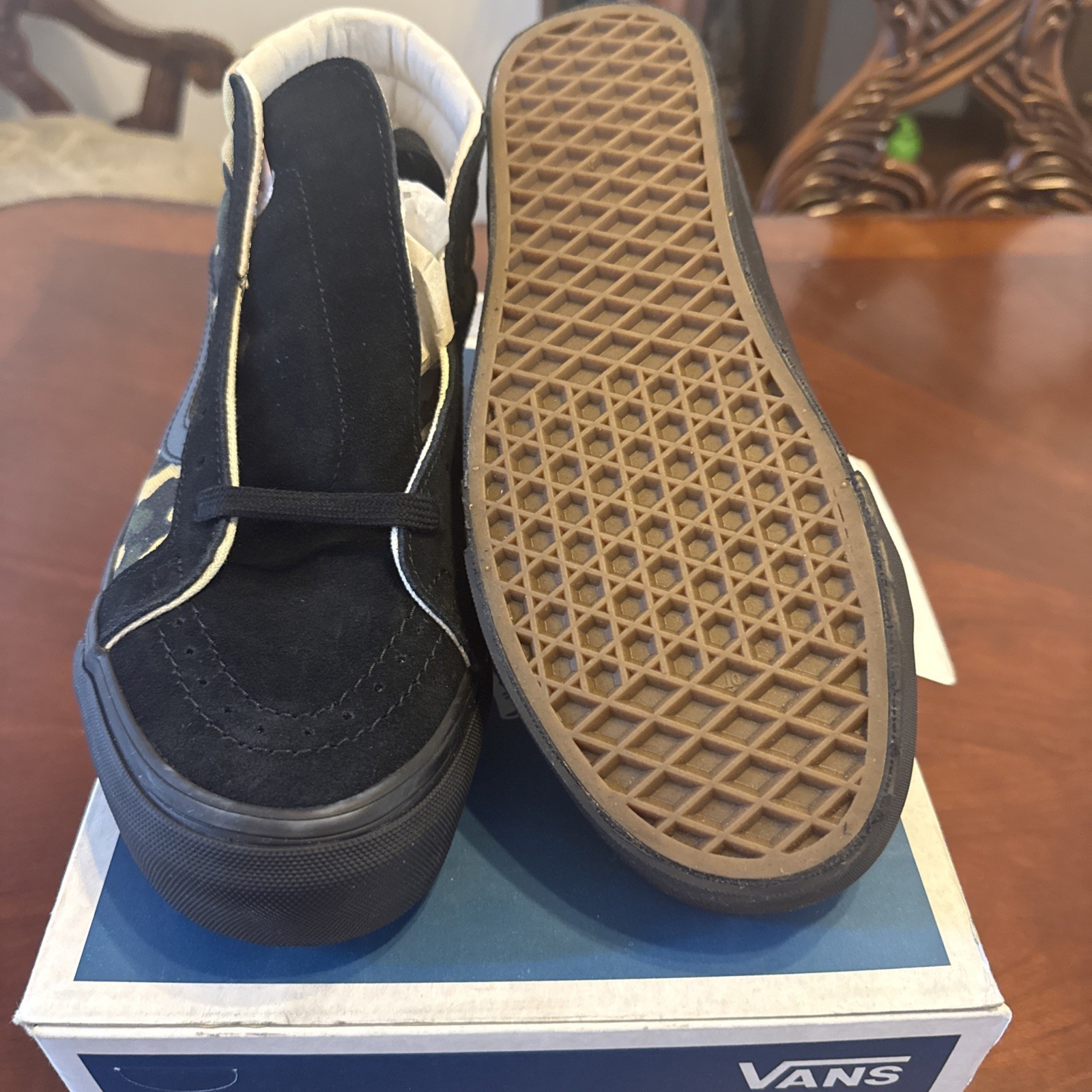VAN OG SK8-HI LX BLACK/CAMO  SIZE 7.5 VN0003T0U9P SUEDE/CANVAS