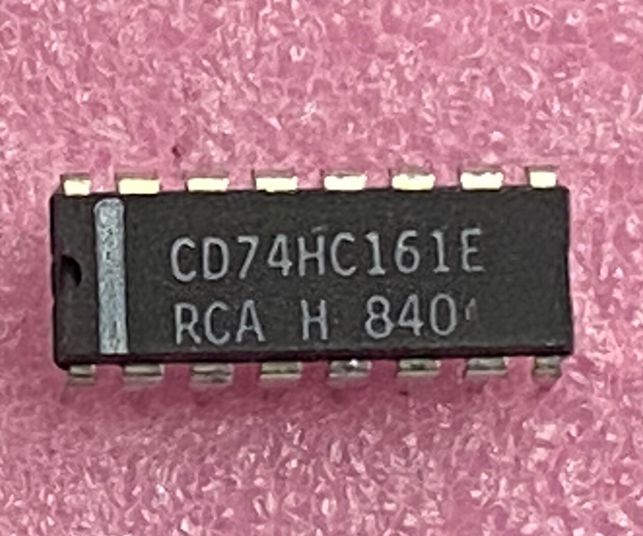 RCA CD74HC161BE triple 3-input NAND gate Integrated Circuit