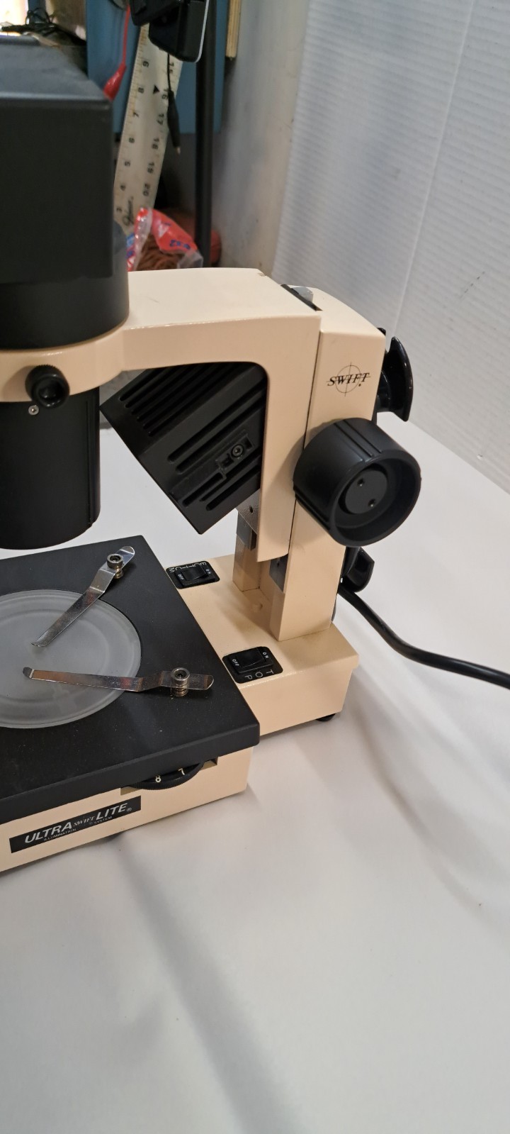 ULTRA LITE SWIFT ILLUMINATION SYSTEM STEREO MICROSCOPE MODEL SM90 (#2)