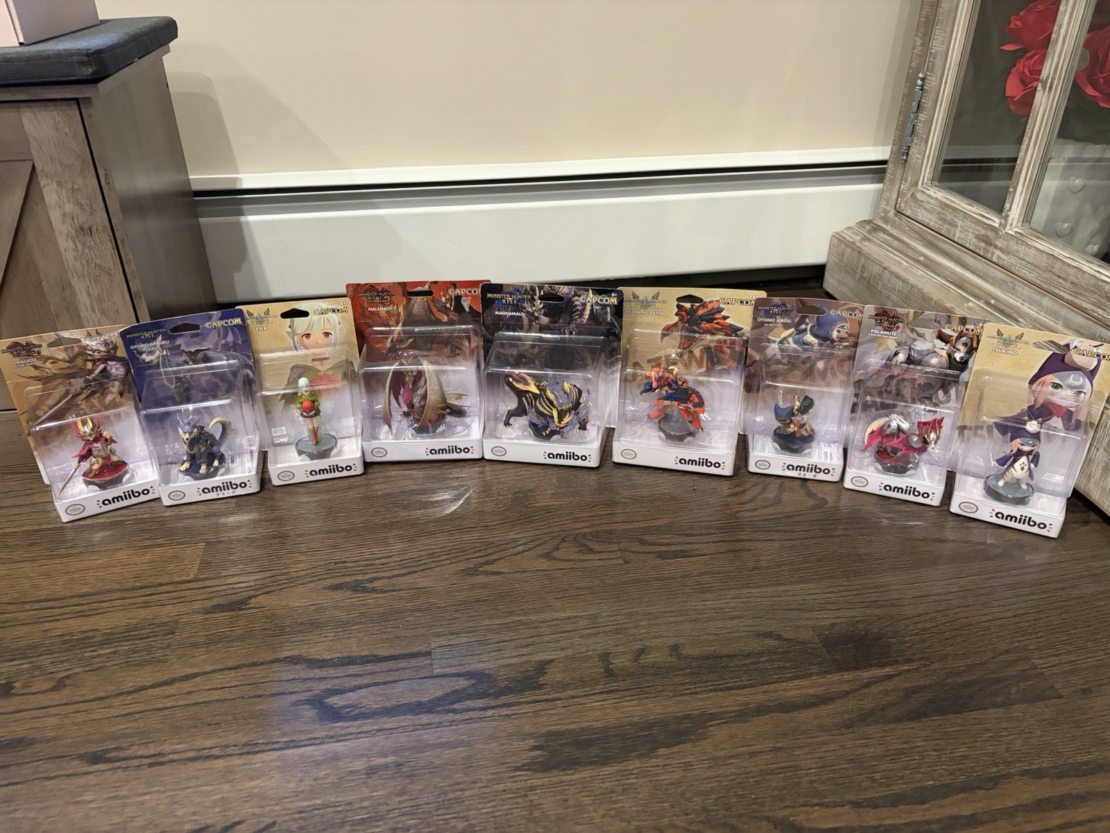 AMIIBO LOT OF 9 MONSTER HUNTERS SERIES  BRAND NEW RARE OLD