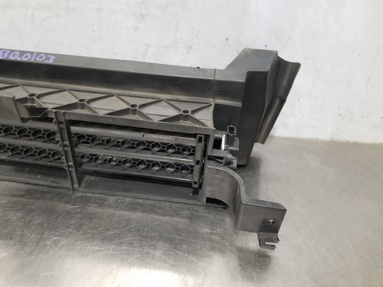 25 NISSAN ALTIMA S AIR SHUTTER 2.5L OEM