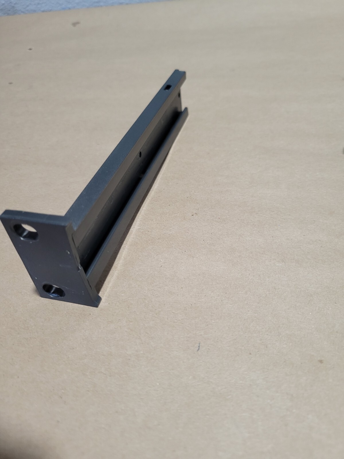 Sennheiser brackets for wireless audio receiver Mounting Em 1031-u Used Ears