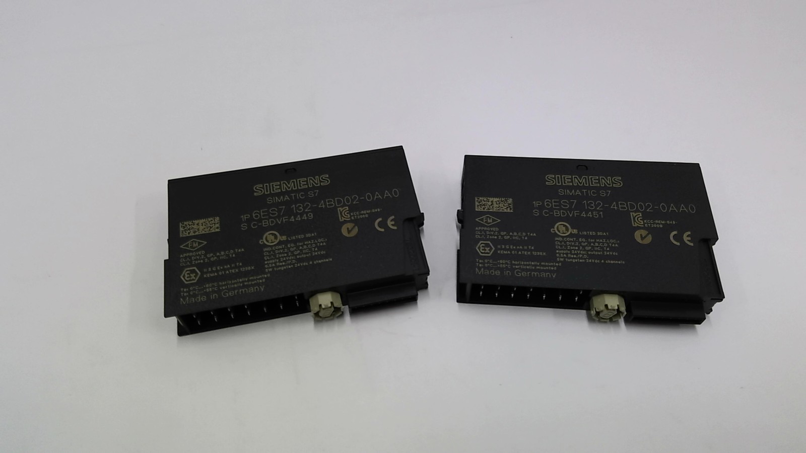 SIEMENS 6ES7 132-4BD02-0AA0 Simatic S7 Digital Output Module Lot Of 2