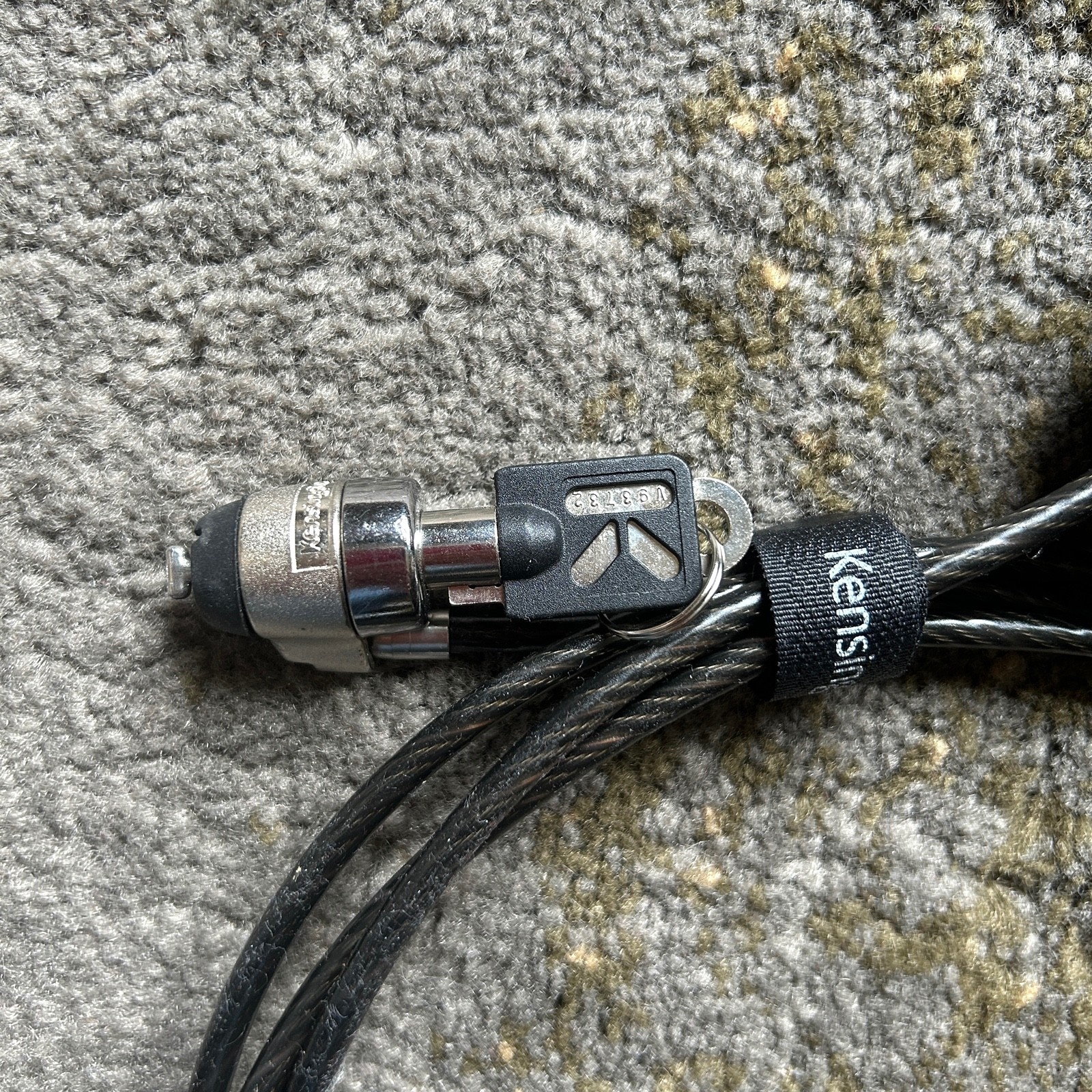Kensington 6 Ft MicroSaver Alarmed Laptop Computer Peripheral Cable Lock K64196