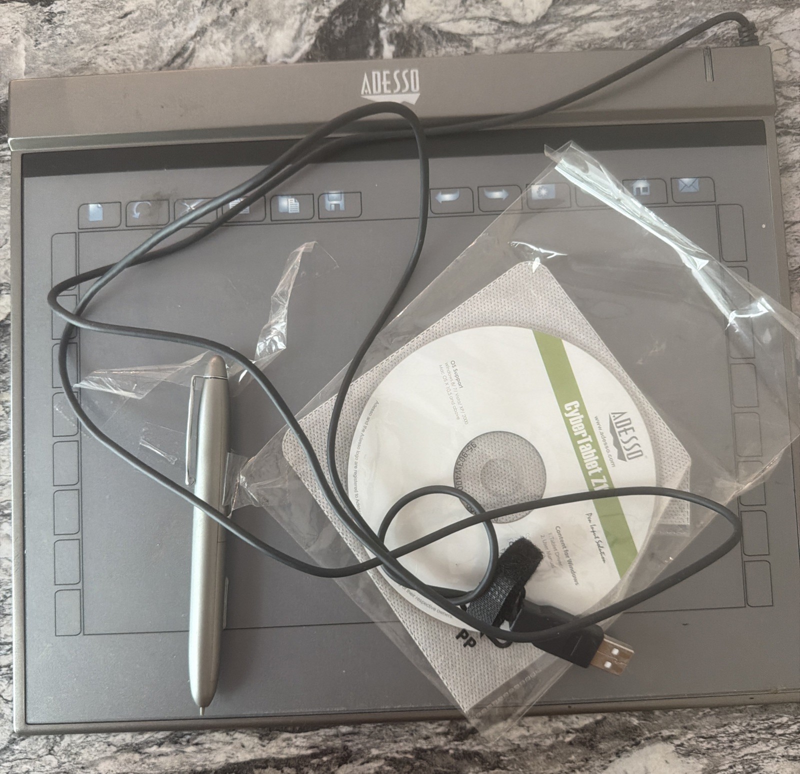 Adesso CyberTablet Z12