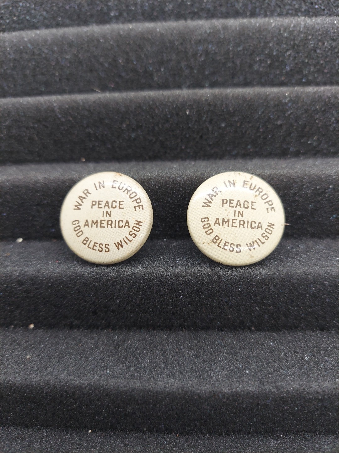 2 War In Europe Peace In America God Bless Wilson Reproduction 1972 Pin Buttons