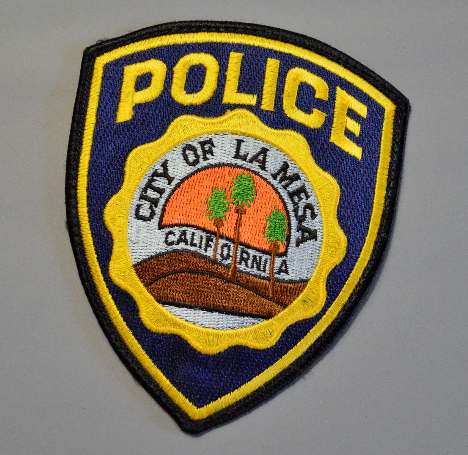 La Mesa California Police Patch +++ San Diego County CA