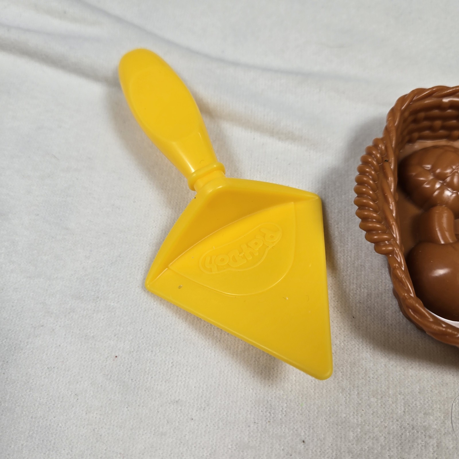 Playdough Molds & Accessories Cones Cups Press Creative Play Time Play-Doh
