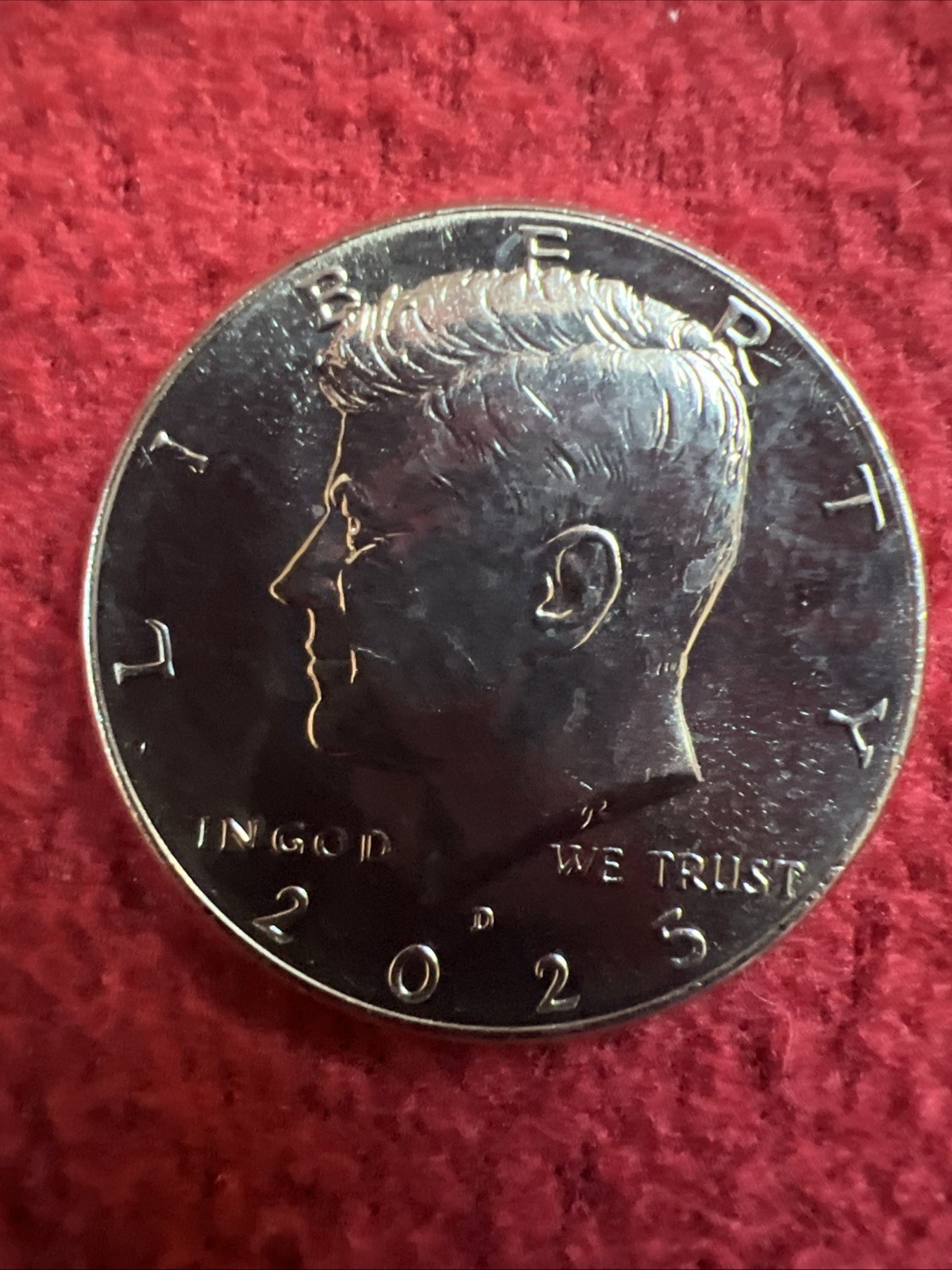 2025D 50c-Error- E Pluribus Appears To Be A Grease Strike Error