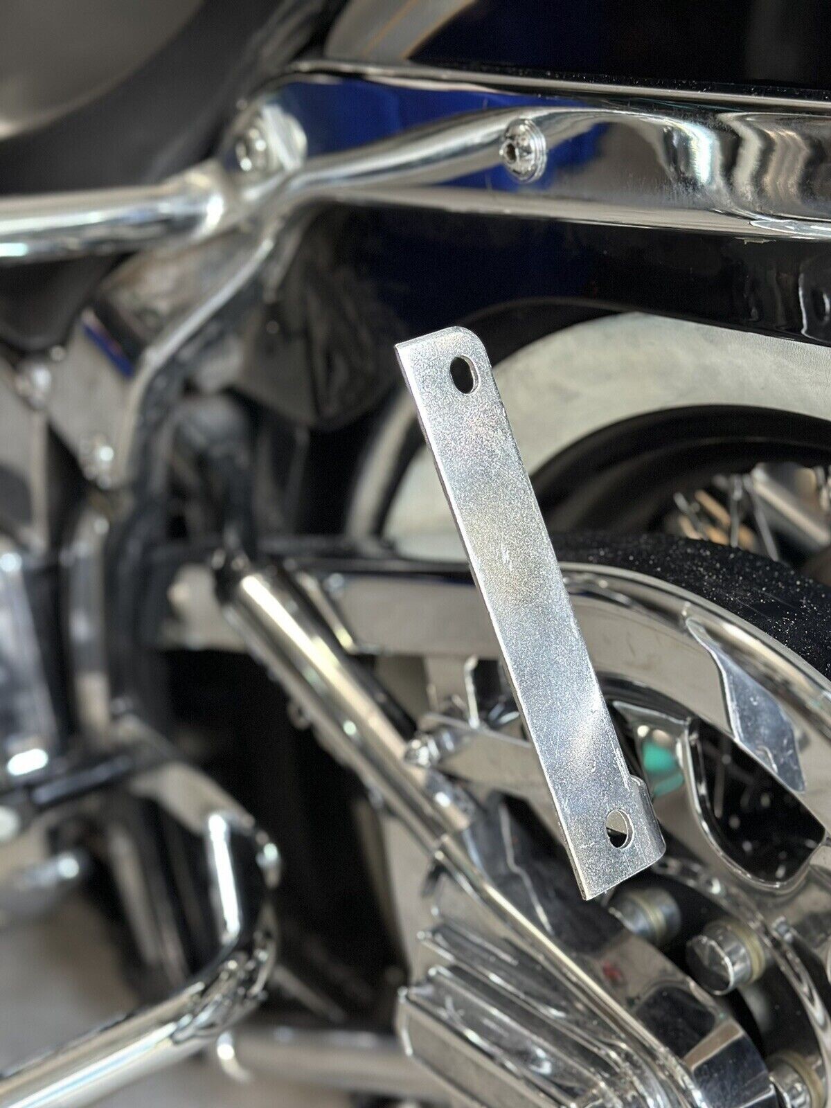 Side License Plate Relocation Bracket for HARLEY-DAVIDSON SOFTAIL & SPRINGER New