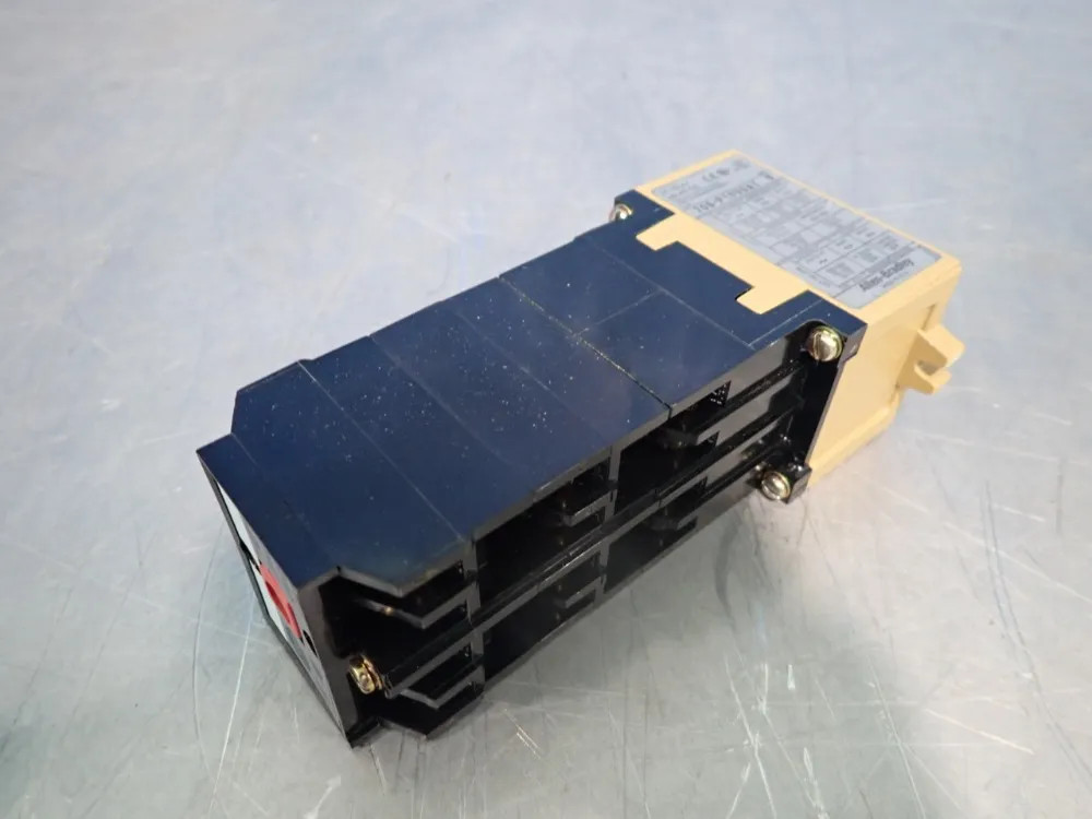 ALLEN BRADLEY 700P1000A1 AC RELAY   10191720459