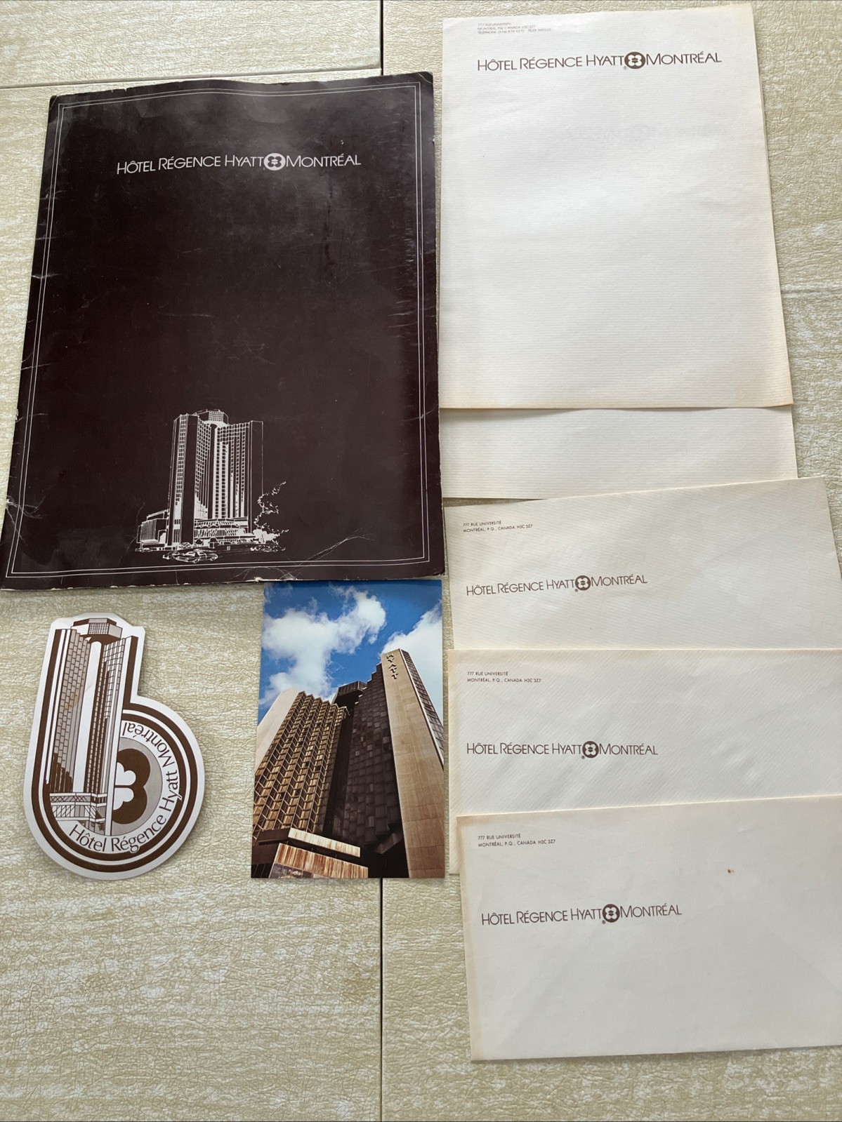 * RARE REGENCE HYATT MONTREAL QUEBEC Memorabilia From 1985