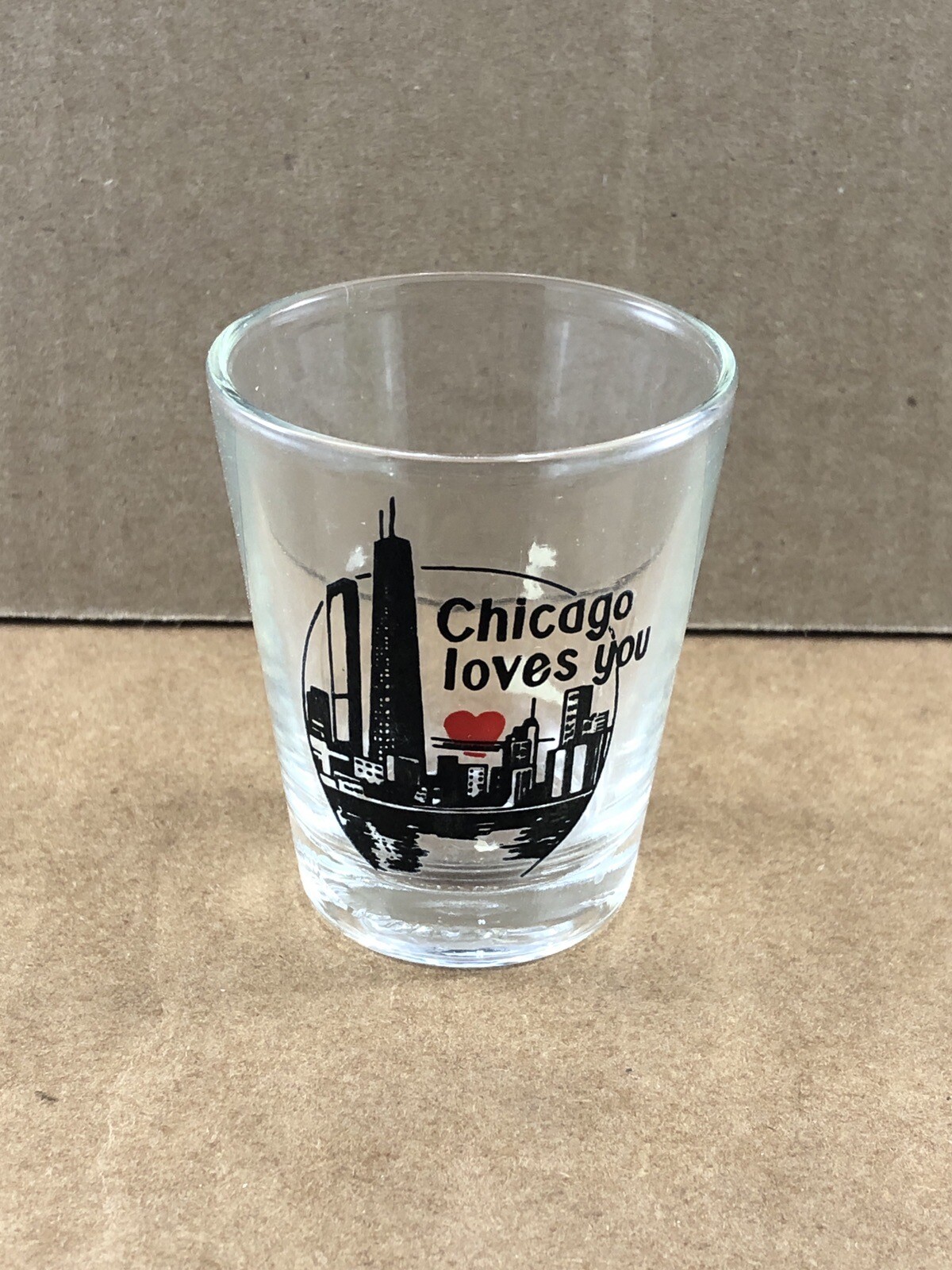 Chicago Loves You shot glass, COMBINED SHIP $1 PER MULTIPLE
