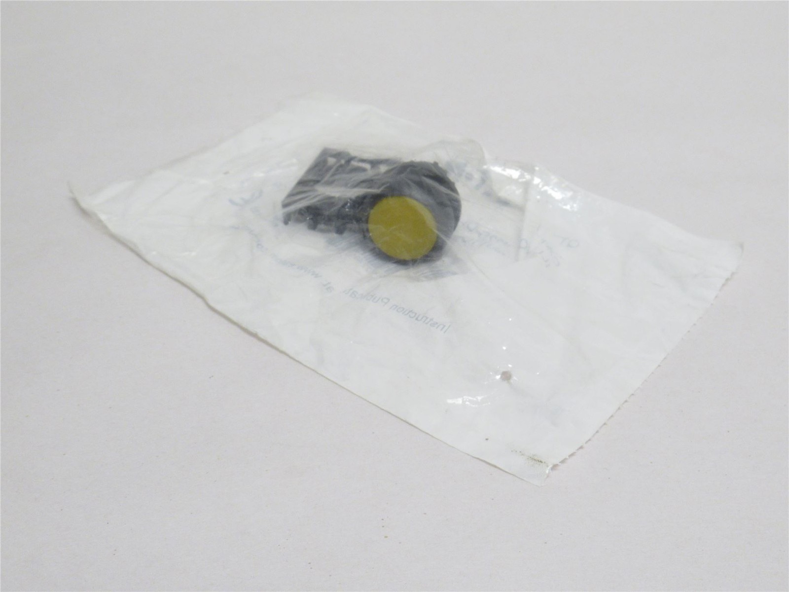 240344 New-No Box; Eaton M22S-DL-Y Pushbutton Actuator; Yellow; Illuminated