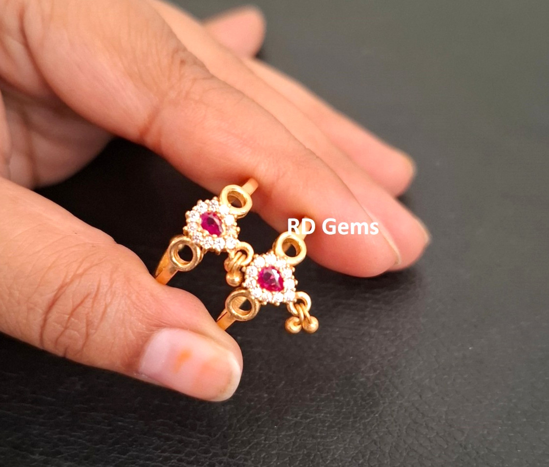 Statement Golden Adjustable Toe Ring Women's Traditional Partywear Jewelry