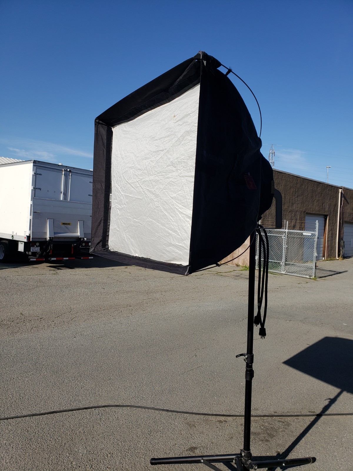 Chimera Softbox M 48" X 36"  with 4.5KW Barger Bag Light