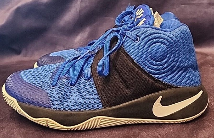 Nike Kyrie 2 Brothethood Blue Youth Size 7 Preowned Needs new shoestrings