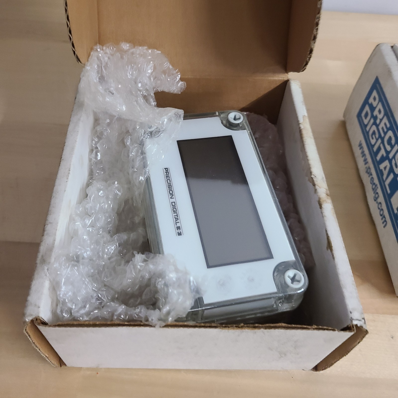 PD686 Loop-Powered NEMA 4X Intrinsically Safe & Nonincendive Digital Meter 30-22