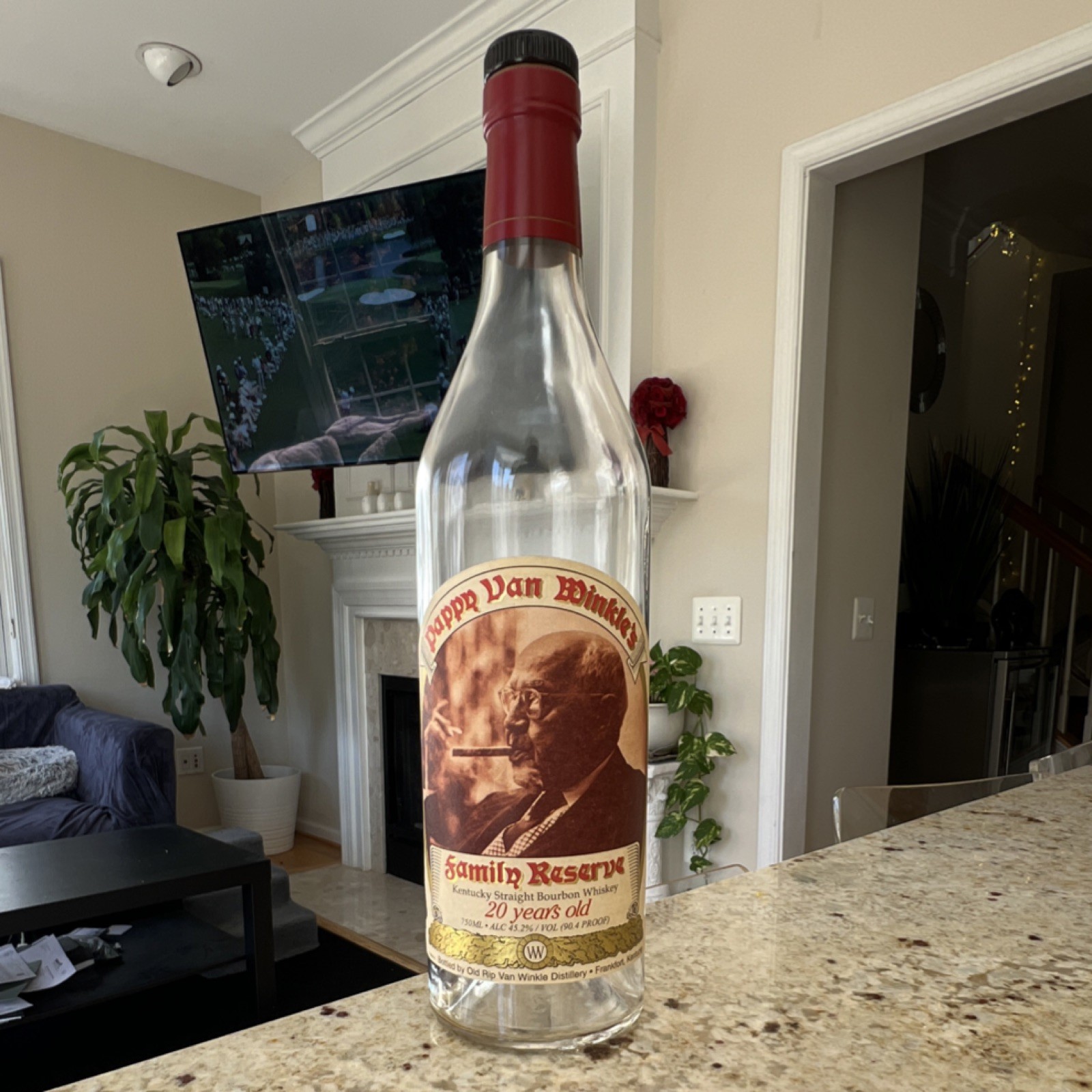 Pappy Van Winkle Family Reserve 20 Year Clear Liquor Bottle 750 ml WITH bag