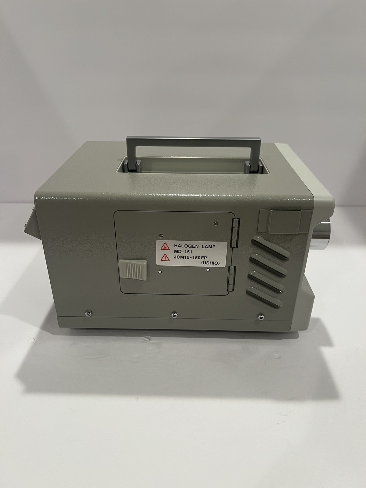 Olympus CLK-4 Halogen Light Source with air pump includes WA03310A light cable