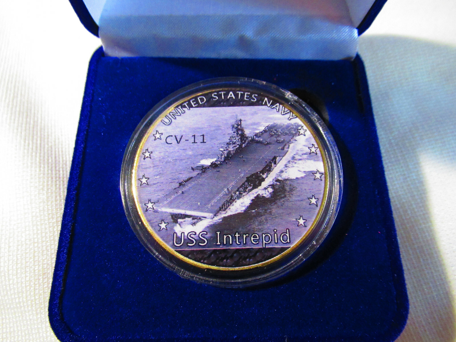 US NAVY - USS INTREPID CV-11 Challenge Coin w/ Presentation Box
