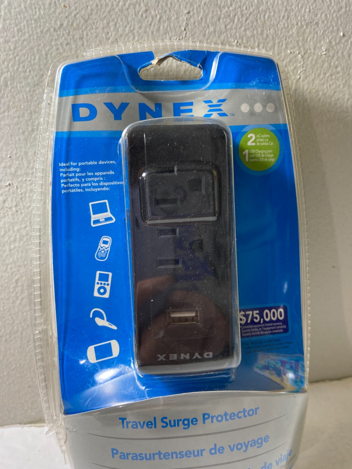 Dynex 2-Outlet Travel Surge Protector (DXTVSRGE) Surge Suppressor 2010