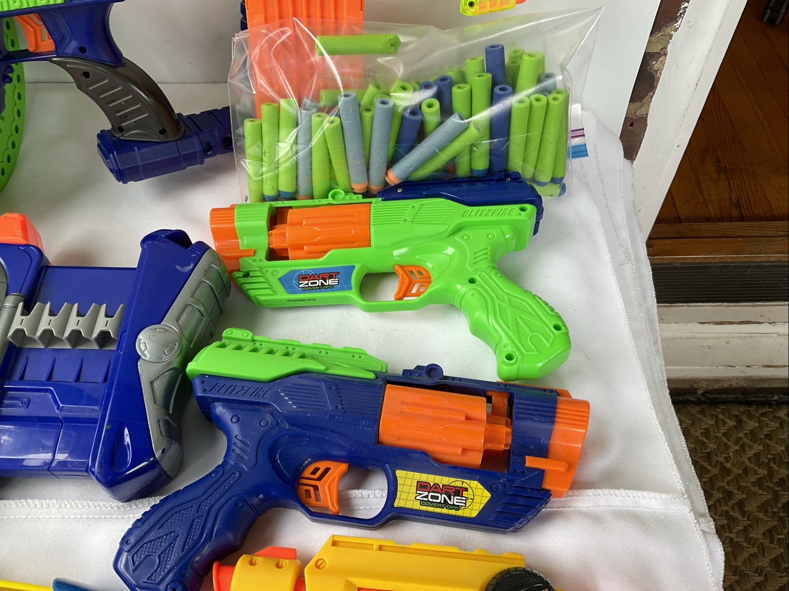 8-Dart Zone/Nerf/Buzz Bee/Assorted Soft Dart Guns Lot TESTED