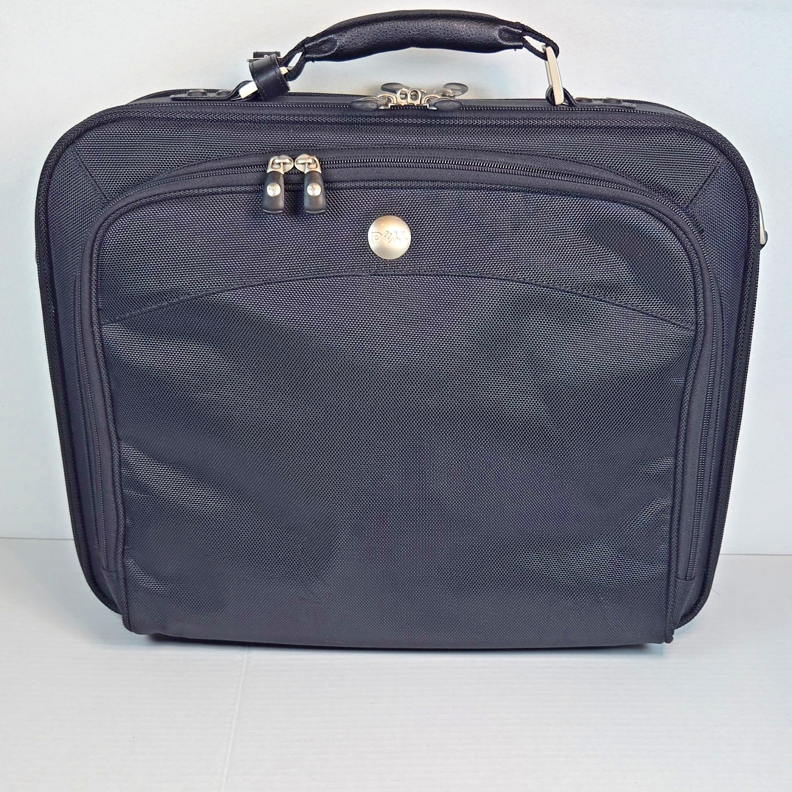 Dell laptop/ briefcase  15"-17" black, nylon padded partitions, good condition