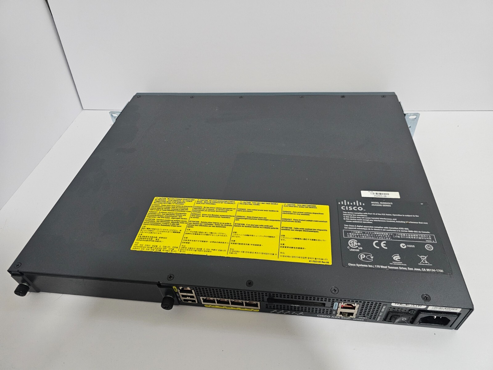 Cisco ASA5520-SSL500-K9 SSL/IPsec VPN Edition includes 750 IPsec peers, 500 SSL