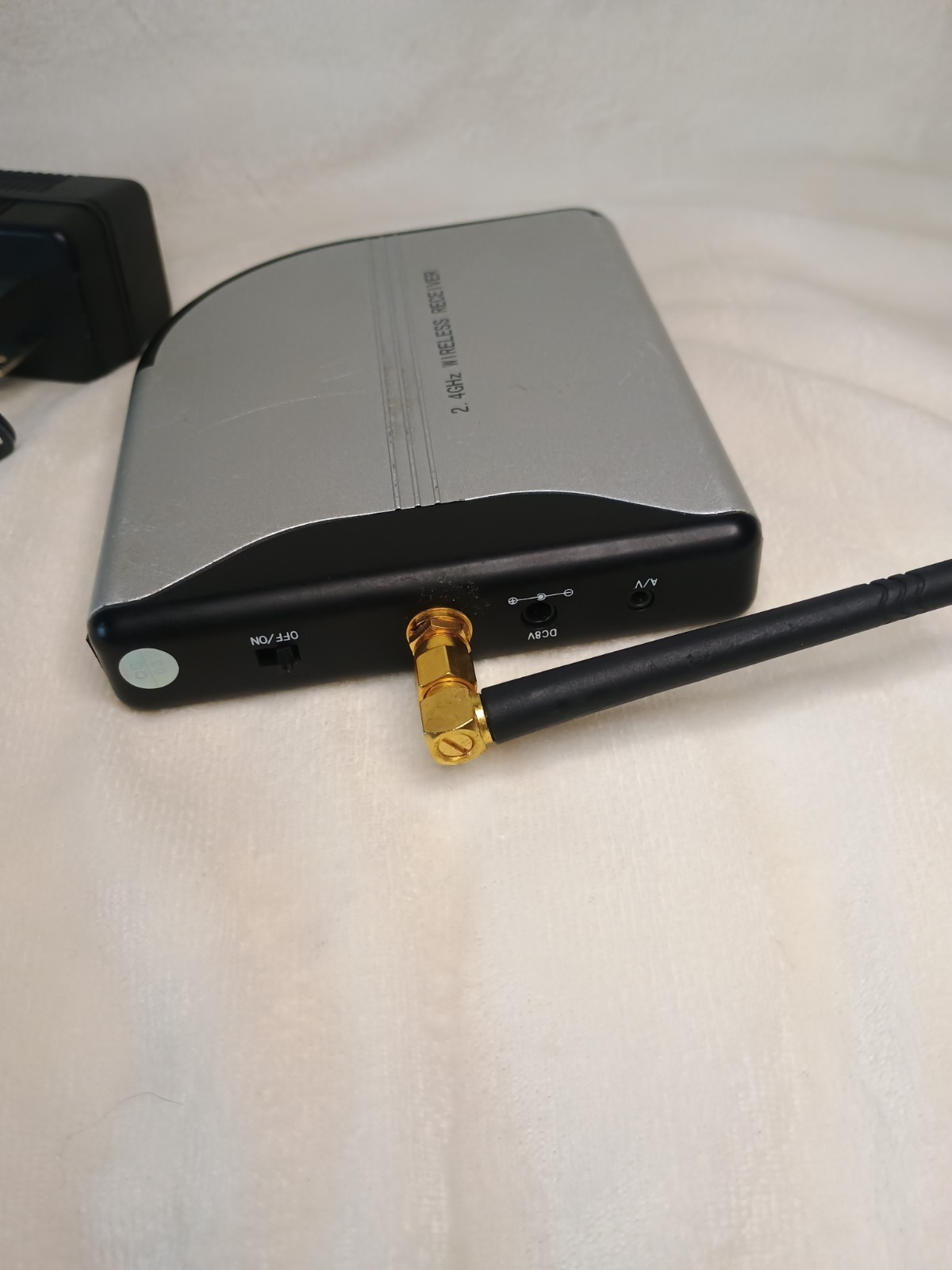 Wisecomm Clover 2.4 GHz Wireless Receiver 4.0-Channel for Security Camera