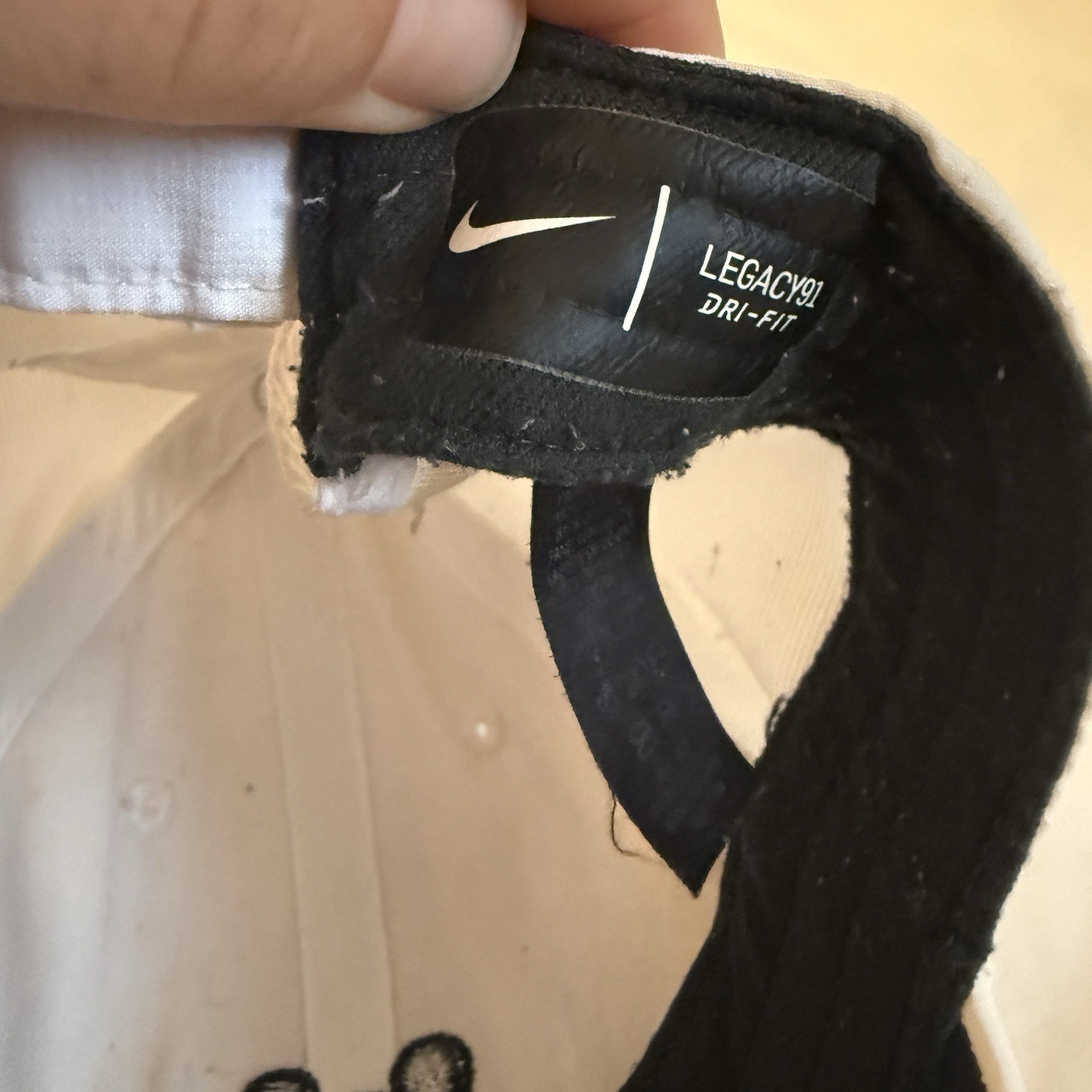 EUC Nike Mickey Mouse Authentic Disney Dri-Fit Featherlight Running OSFA Hat Cap