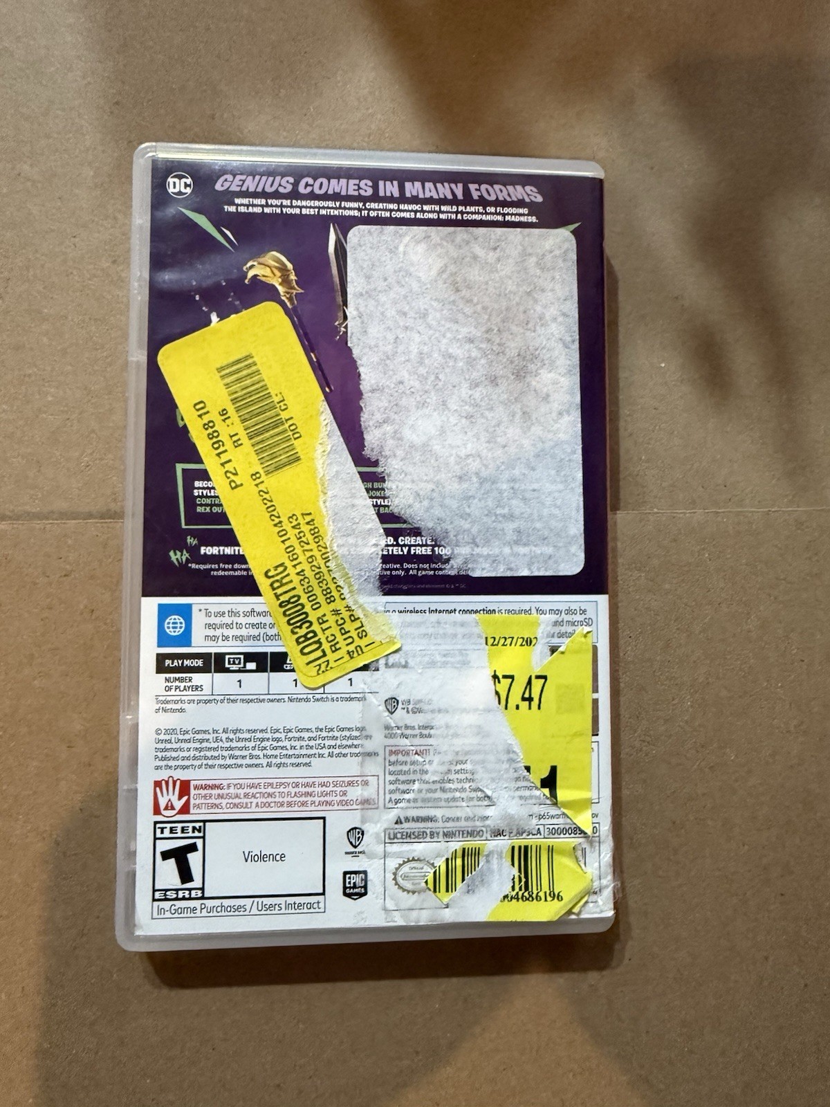 Fortnite: The Last Laugh Bundle Nintendo Switch 2020 - Case Damage / Code Works
