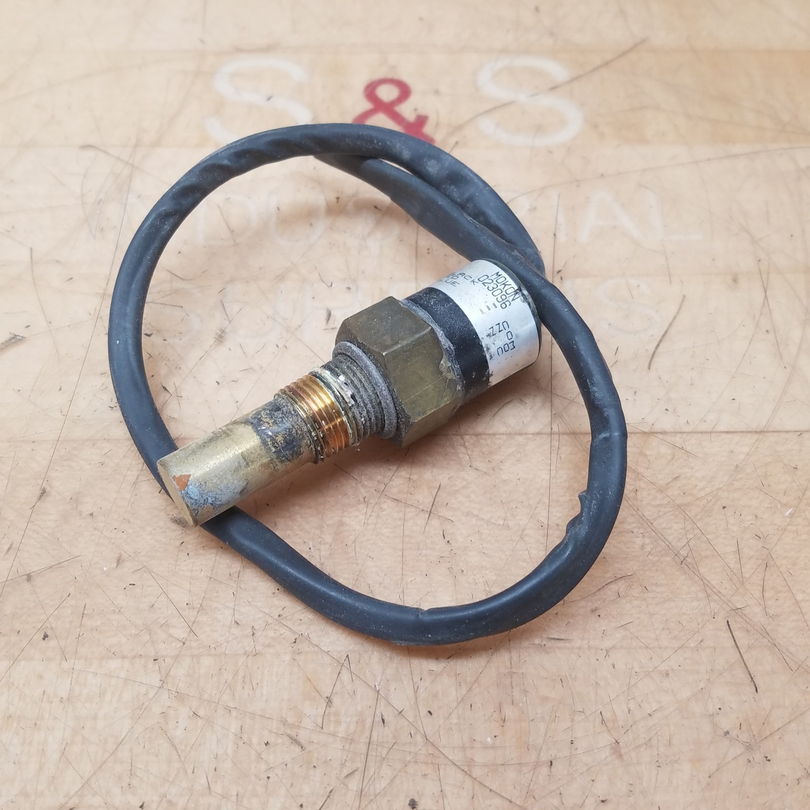 Mokon 023096 Temperature Switch, 3 Wire - USED