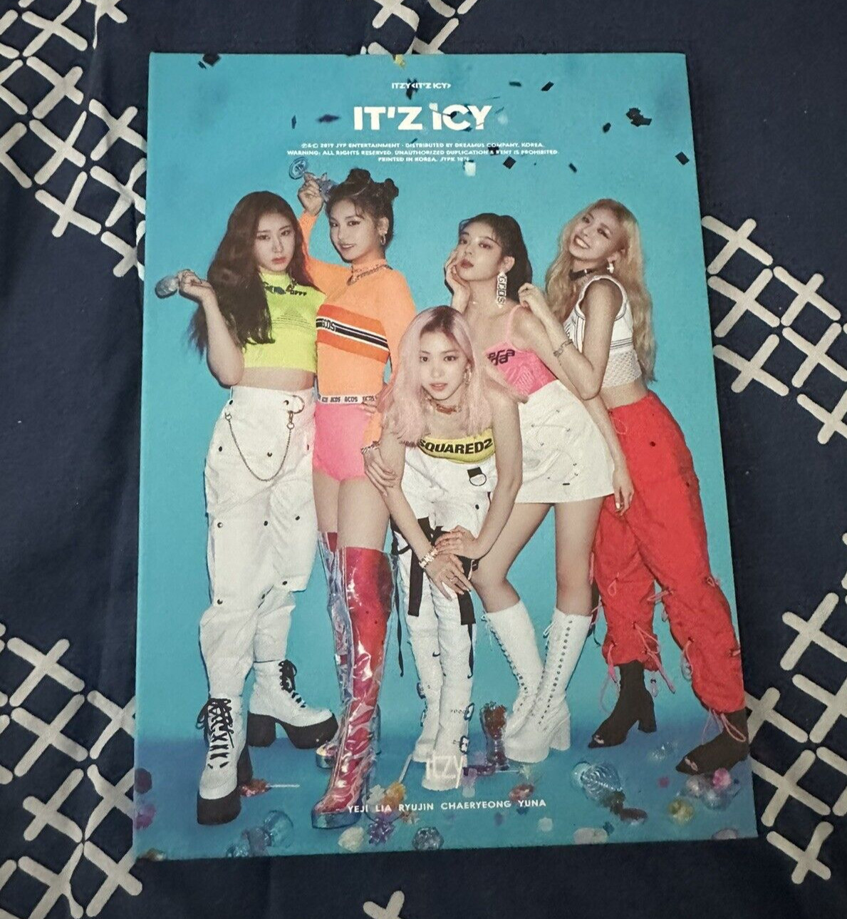 ITZY 1st EP "IT'z ICY"  [ITZ ver.] Yuna Front Page Cover Album (OPENED/NO PCS)