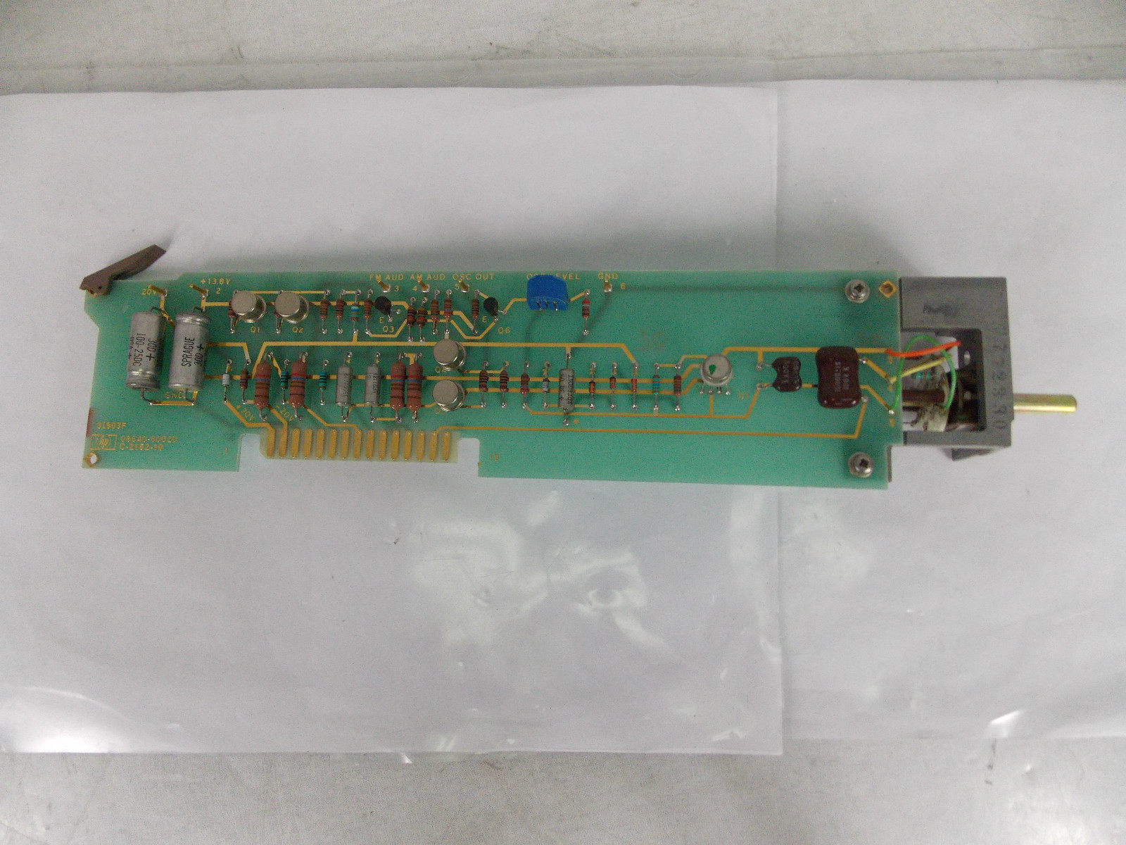 HP AGILENT 8640B SIGNAL GEN. CIRCUIT BOARD P/N 08640-60020 MODULATION FREQUENCY