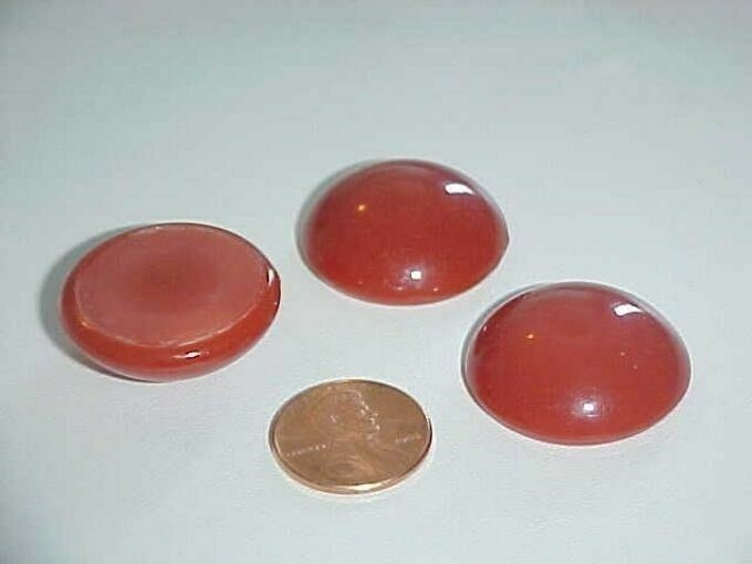 12 VINTAGE WEST GERMAN CARNELLIAN ACRYLIC 28mm. ROUND CABOCHONS L707