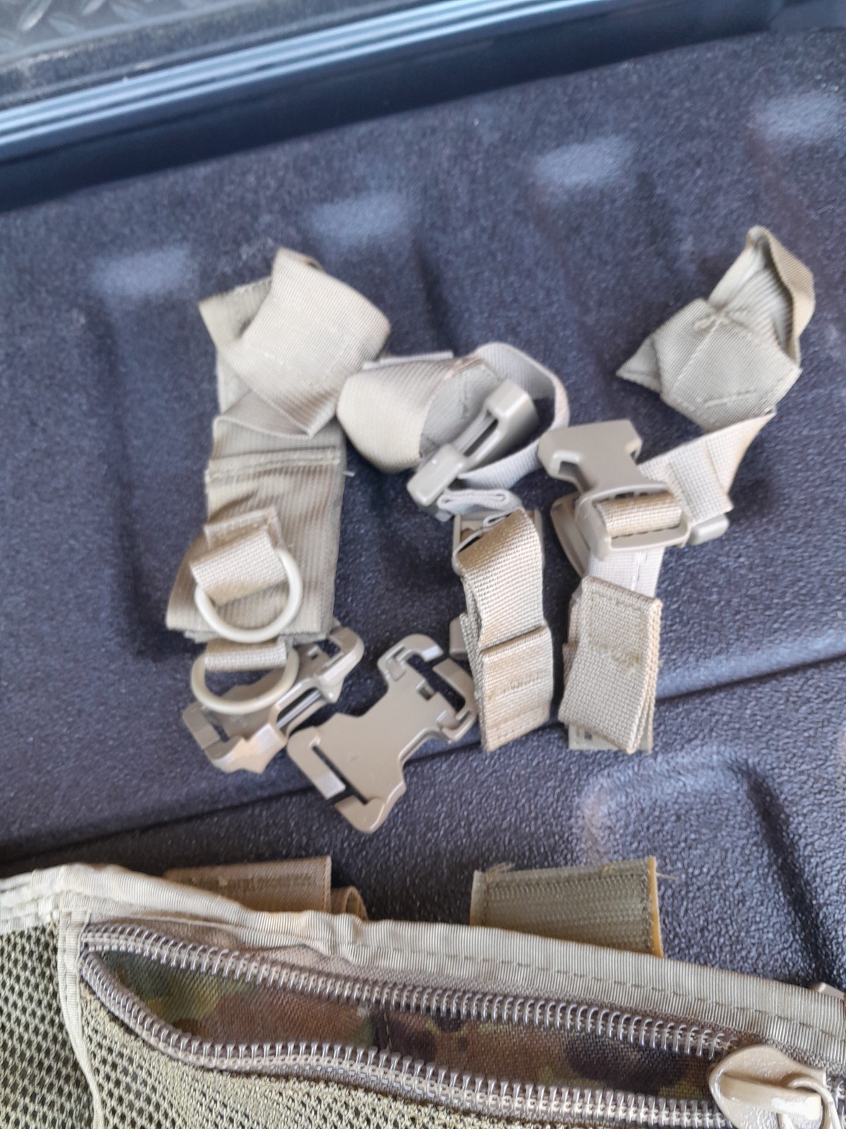 NEW WITHOUT PACKAGE TACTICAL ASSAULT PANEL (TAP) WITH HARNESS AND HARDWARE