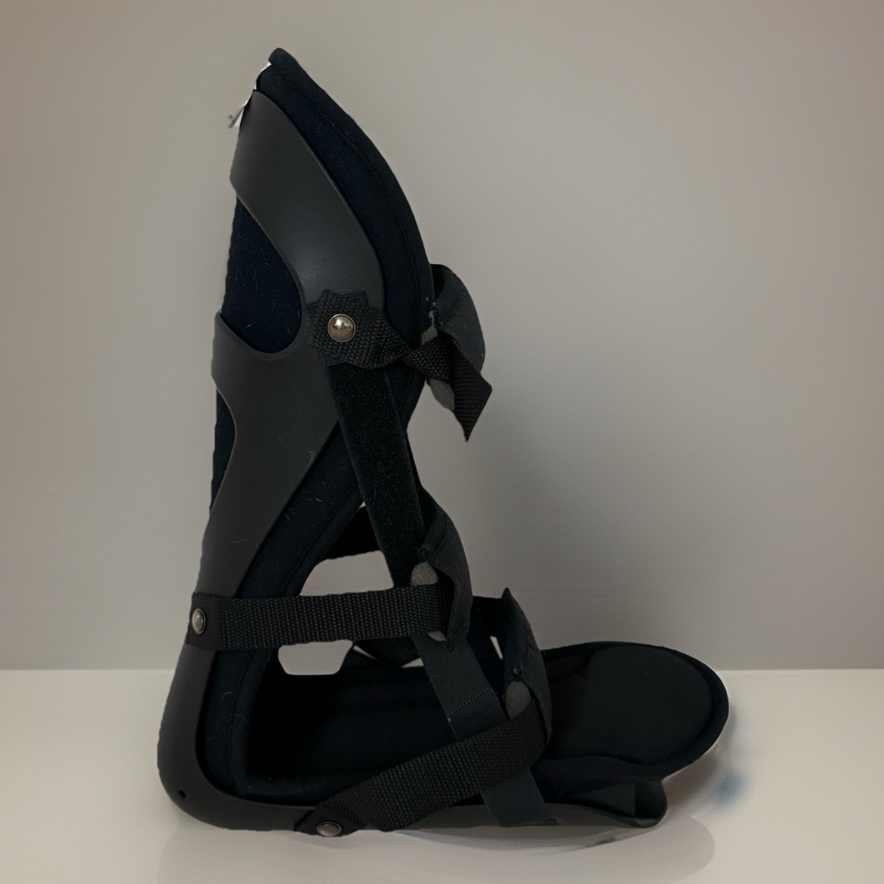 Plantar Fasciitis Foot Splint Boot Adjustable Medium Feet Support Brace