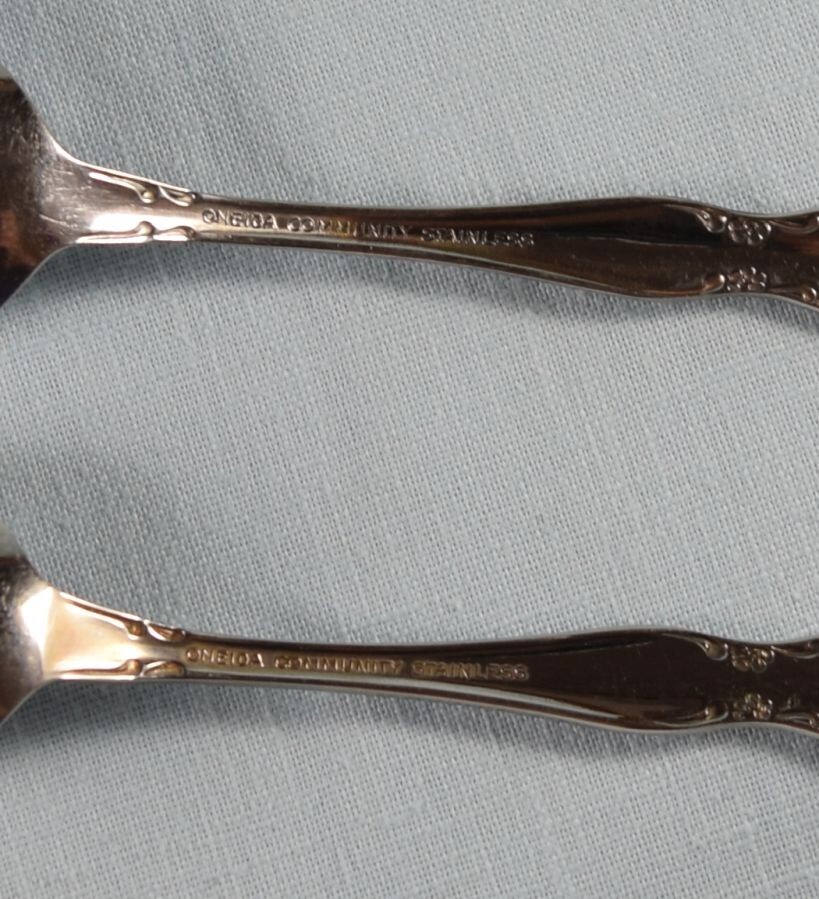 Oneida Community Stainless CHATELAINE 2 Teaspoons 6"