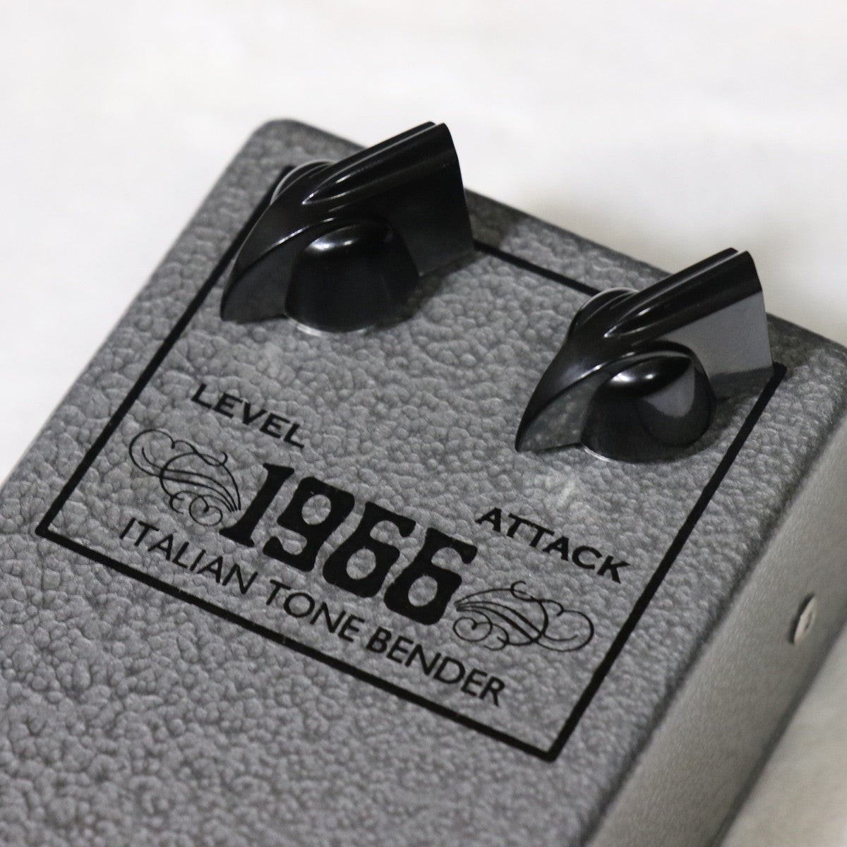 D.A.M. 1966 Tone Bender Replica